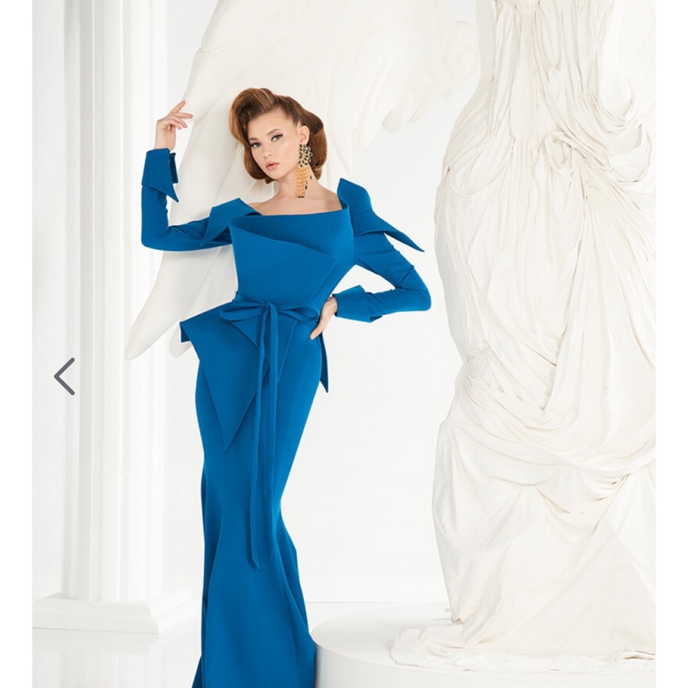MNM couture dress size 4